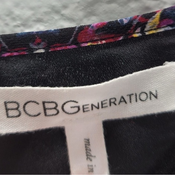 BCBGeneration Blue and Pink Cuffed Sleeve Graphic Babydoll Mini Dress Sz L - Picture 4 of 8